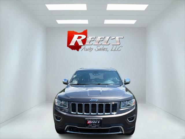 Photo of 2015 Gray Jeep Grand Cherokee