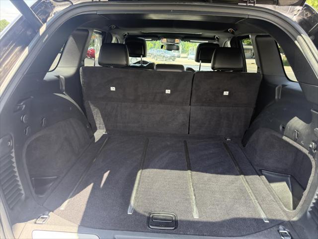 Photo of 2015 Gray Jeep Grand Cherokee