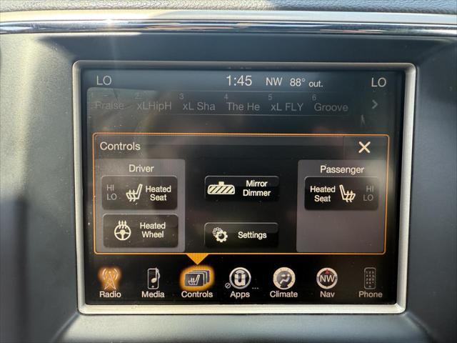 Photo of 2015 Gray Jeep Grand Cherokee