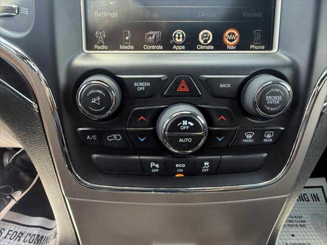 Photo of 2015 Gray Jeep Grand Cherokee