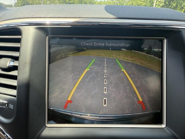 Photo of 2015 Gray Jeep Grand Cherokee