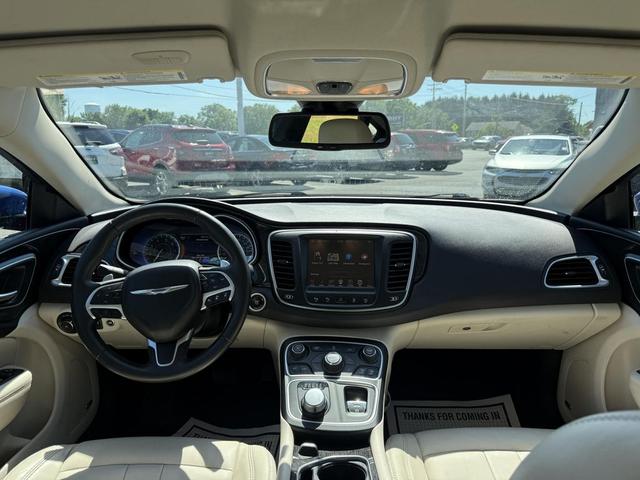 Photo of 2015 Blue Chrysler 200