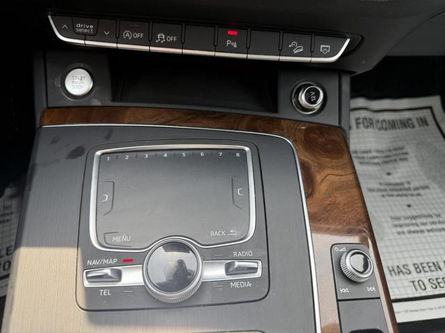 Photo of 2018 Black Audi Q5