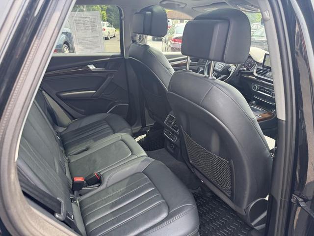 Photo of 2018 Black Audi Q5