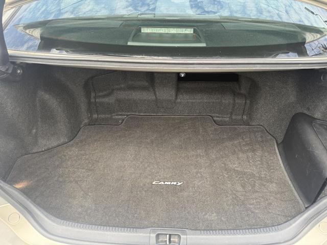 Photo of 2015 Gold Toyota Camry Hybrid