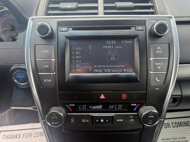 Photo of 2015 Gold Toyota Camry Hybrid
