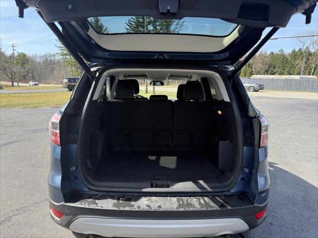 Photo of 2018 Blue Ford Escape