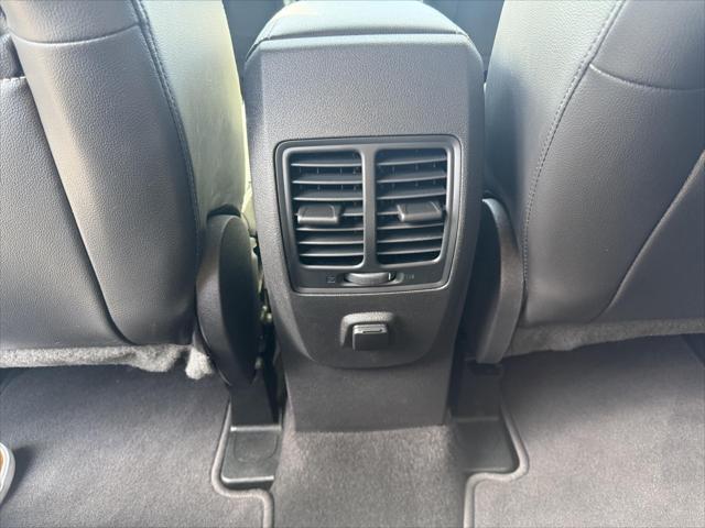 Photo of 2018 Blue Ford Escape