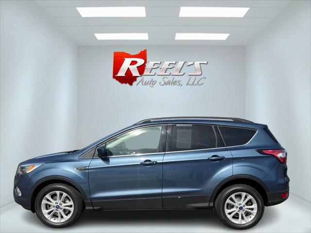 Photo of 2018 Blue Ford Escape