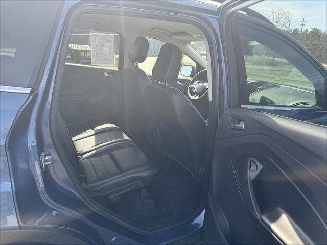 Photo of 2018 Blue Ford Escape