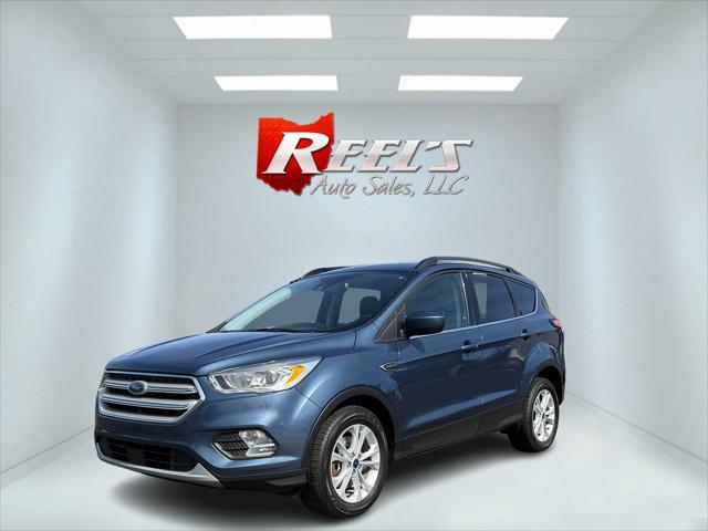 Photo of 2018 Blue Ford Escape