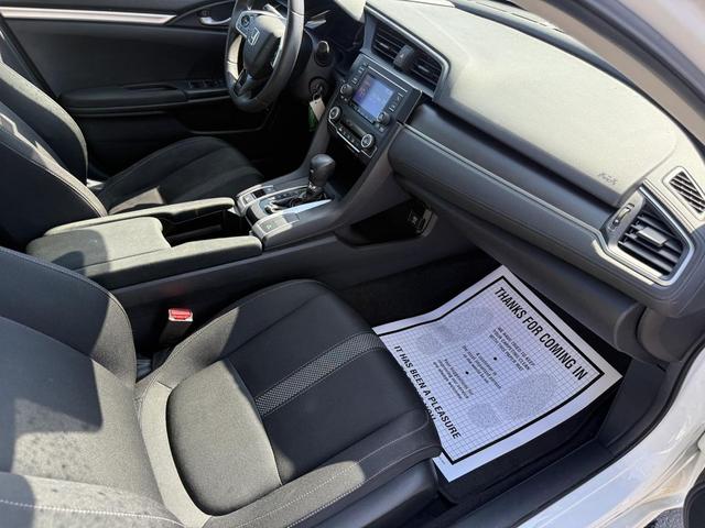 Photo of 2019 White Honda Civic
