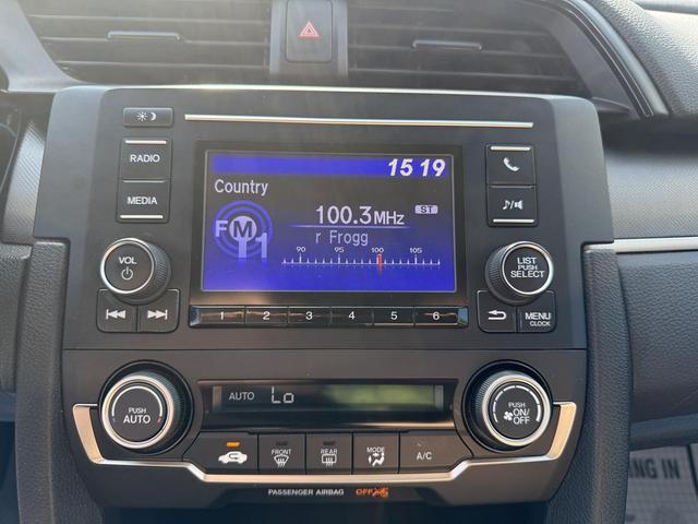 Photo of 2019 White Honda Civic