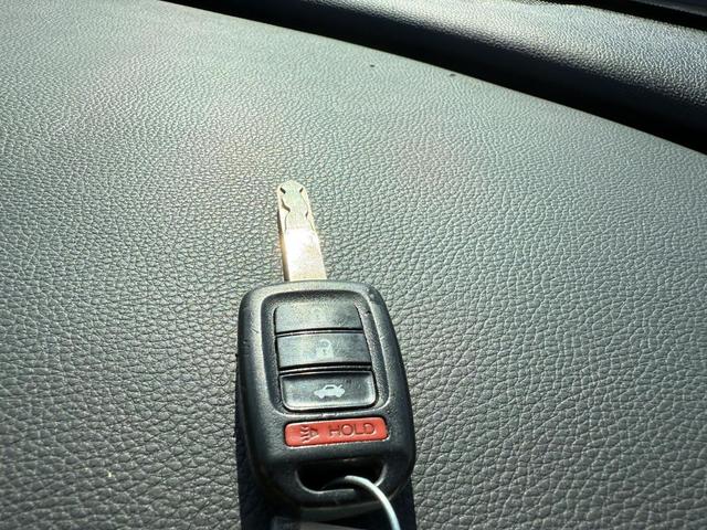 Photo of 2019 White Honda Civic