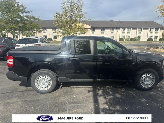 Photo of 2022 Shadow Black Ford Maverick