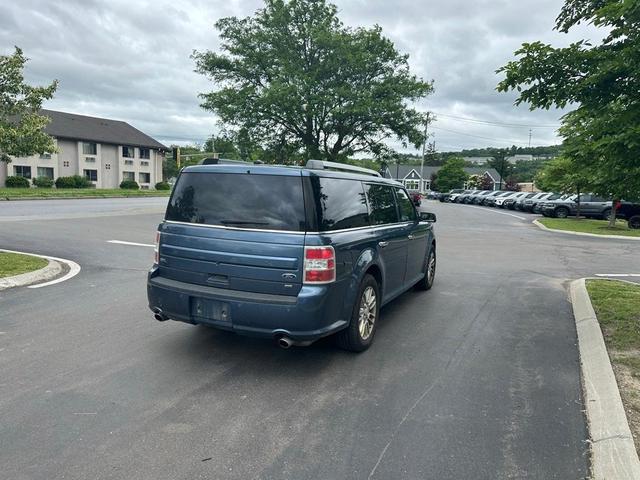 Photo of 2019 Blue Metallic Ford Flex