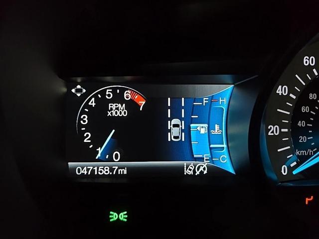 Photo of 2022 Black Metallic Ford Edge