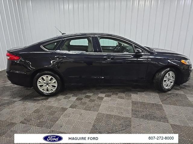 Photo of 2019 Black Ford Fusion