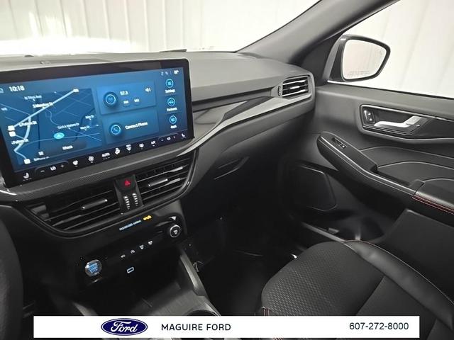 Photo of 2023 Cinnabar Red Metallic Ford Escape