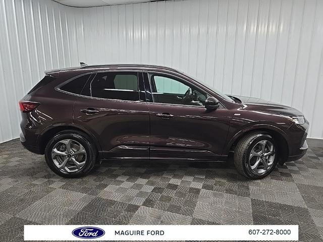 Photo of 2023 Cinnabar Red Metallic Ford Escape