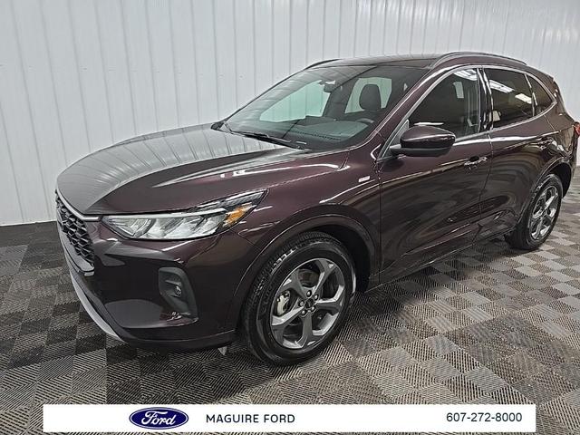 Photo of 2023 Cinnabar Red Metallic Ford Escape