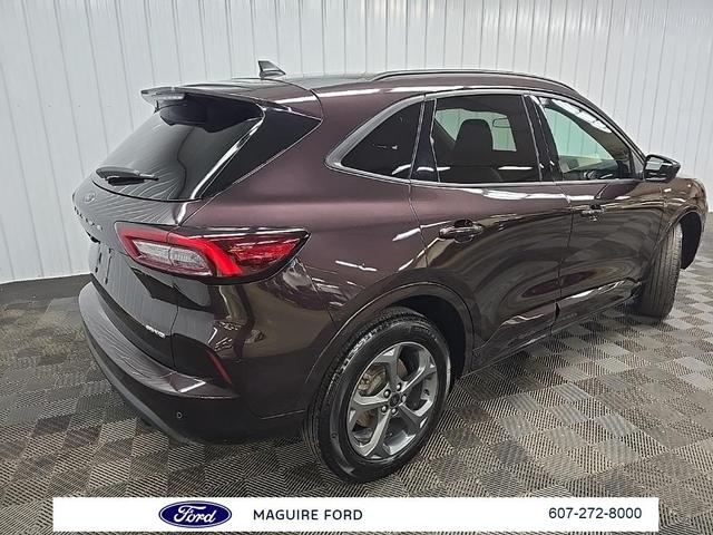 Photo of 2023 Cinnabar Red Metallic Ford Escape