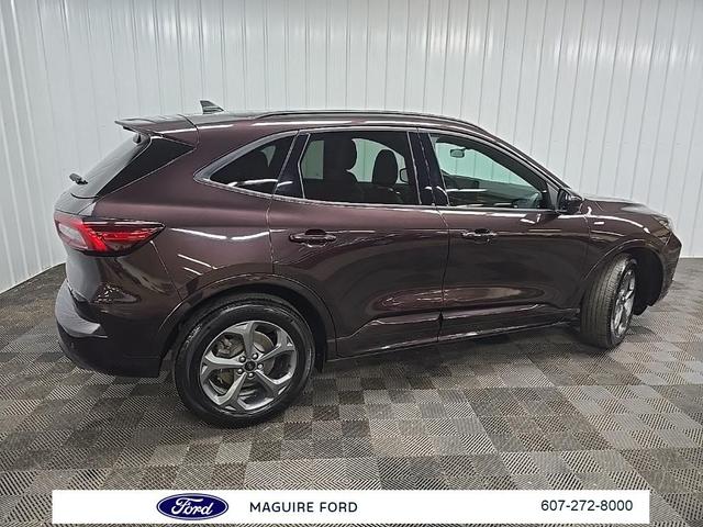 Photo of 2023 Cinnabar Red Metallic Ford Escape