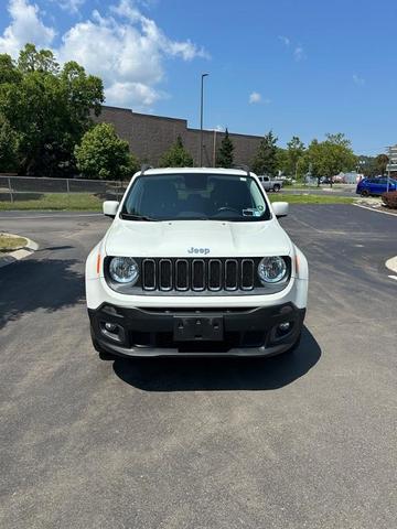 Photo of 2017 Alpine White Jeep Renegade