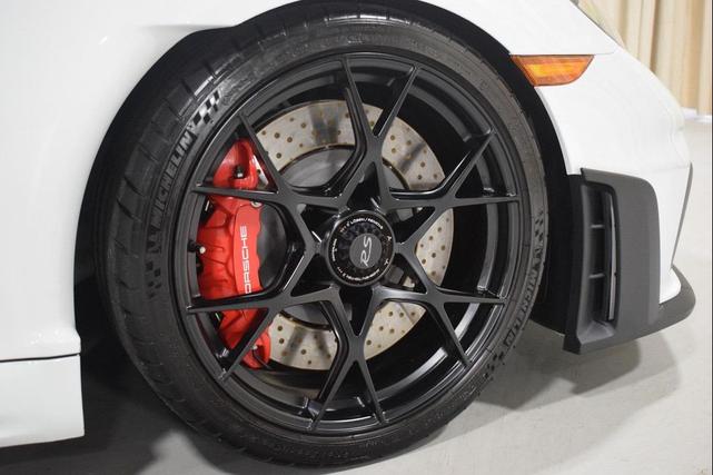Photo of 2024 White Porsche 718 Spyder