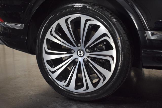 Photo of 2024 Onyx Metallic Bentley Bentayga