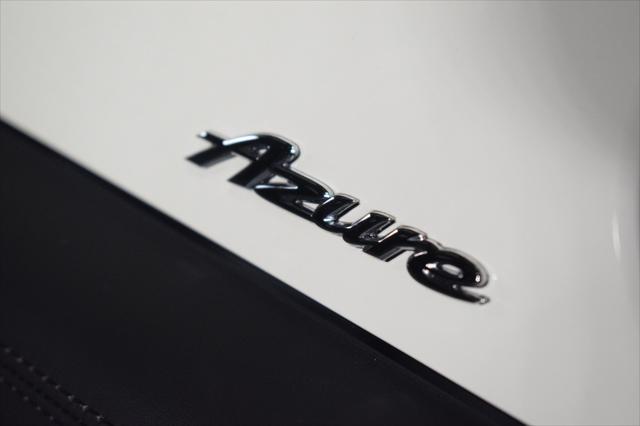 Photo of 2024 Onyx Metallic Bentley Bentayga