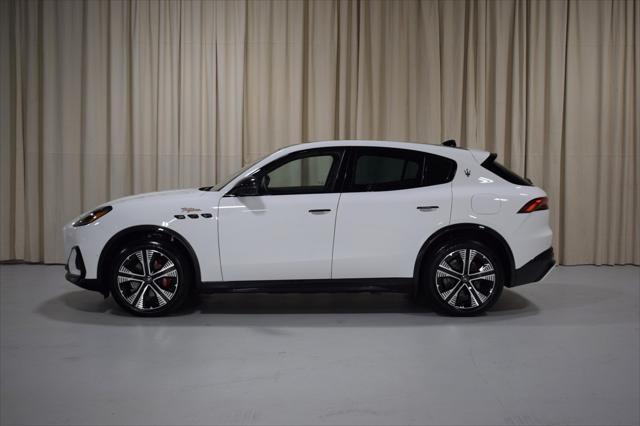 Photo of 2025 Bianco Maserati Grecale Folgore