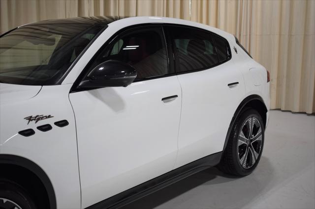 Photo of 2025 Bianco Maserati Grecale Folgore