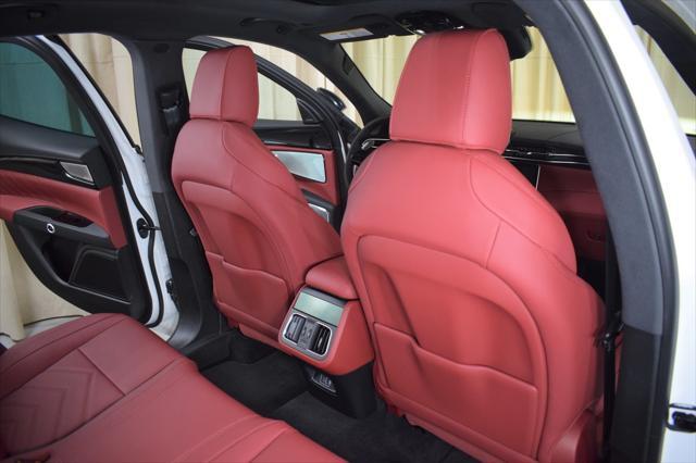 Photo of 2025 Bianco Maserati Grecale Folgore