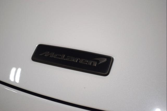 Photo of 2025 Silica White McLaren 750S