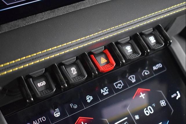 Photo of 2025 Nero Noctis Black Lamborghini Urus