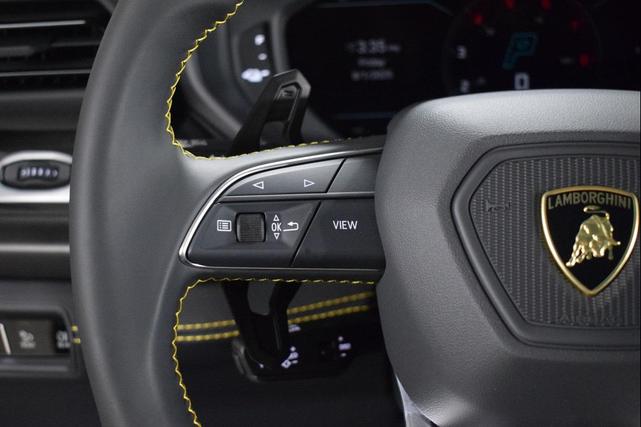 Photo of 2025 Nero Noctis Black Lamborghini Urus