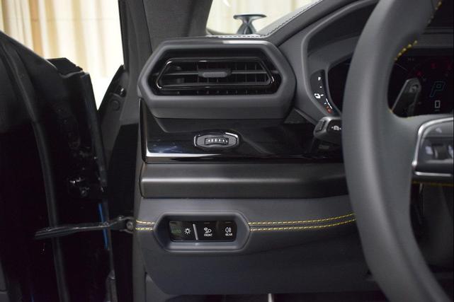 Photo of 2025 Nero Noctis Black Lamborghini Urus
