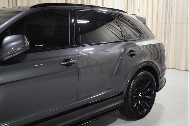 Photo of 2021 Anthracite Bentley Bentayga