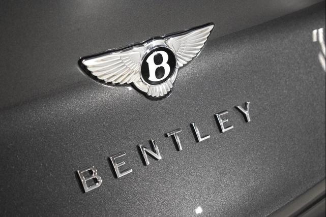 Photo of 2021 Anthracite Bentley Bentayga
