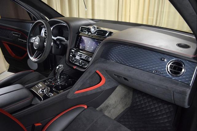 Photo of 2021 Anthracite Bentley Bentayga
