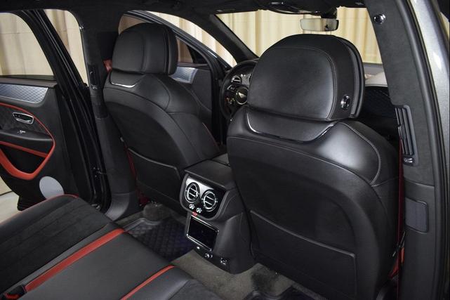 Photo of 2021 Anthracite Bentley Bentayga