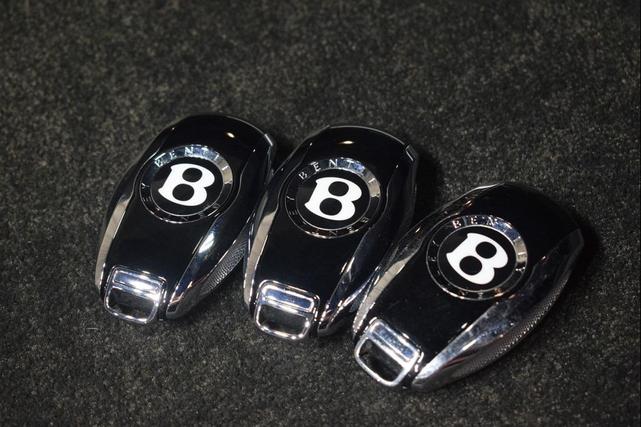 Photo of 2021 Anthracite Bentley Bentayga