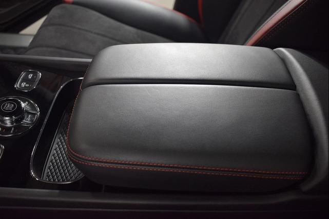 Photo of 2021 Anthracite Bentley Bentayga