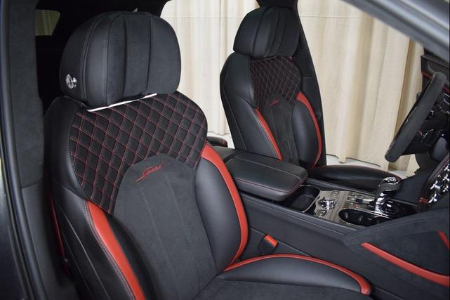 Photo of 2021 Anthracite Bentley Bentayga