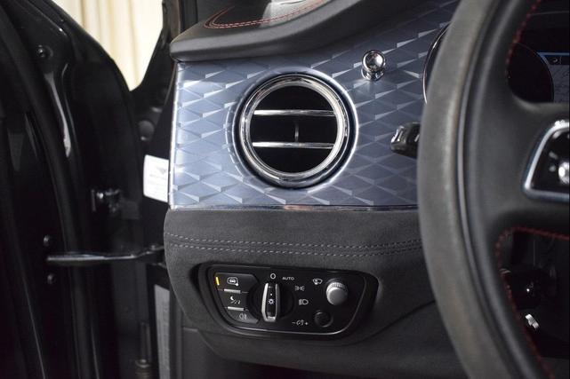 Photo of 2021 Anthracite Bentley Bentayga