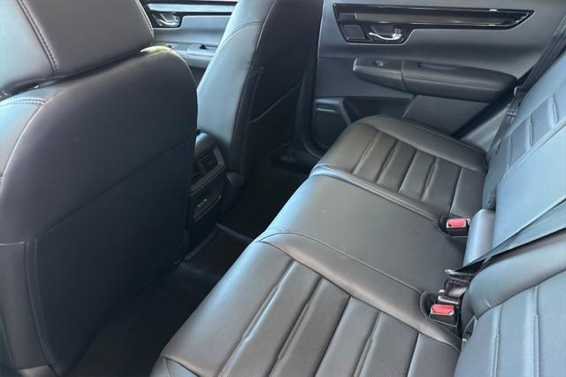 Photo of 2025 Mountain Air Metallic Honda CR-V