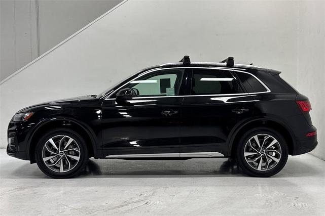 Photo of 2021 Brilliant Black Audi Q5