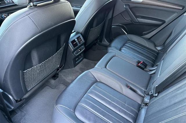 Photo of 2021 Brilliant Black Audi Q5