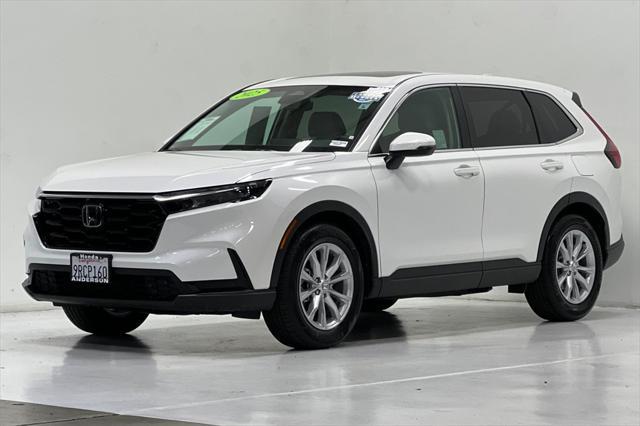 Photo of 2025 Platinum White Pearl Honda CR-V